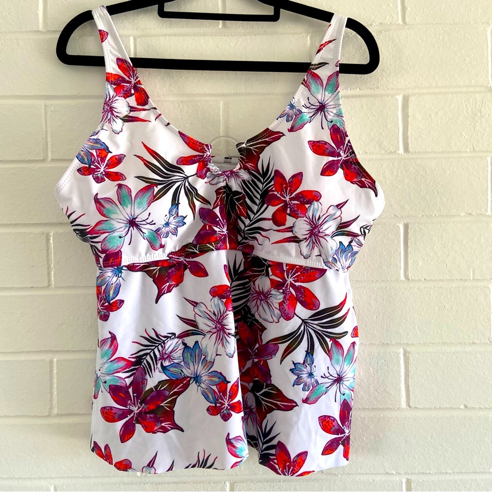 Floral and palm ranking beach top with O ring bust detail Size 2XL - Picture 1 of 11
